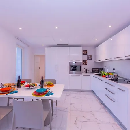 Yellow View - Happy Apartment Ronco sopra Ascona